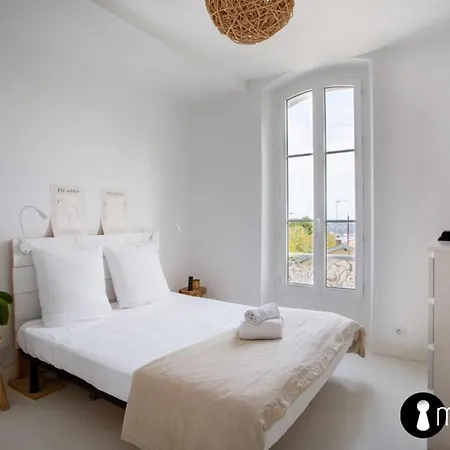 Air-conditioned House